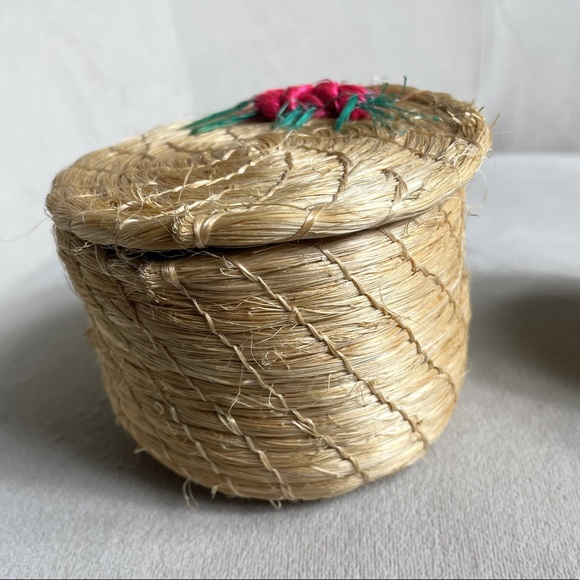 Boho Set Of Three Nesting Baskets Small Woven Flower Detail Decor 3” x 3.5” - Picture 2 of 11